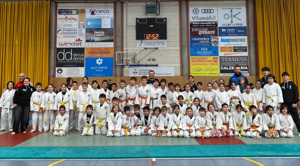 Els judoques de l'Escola de Judo Vilafranca - Vilanova. Eix