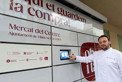 Els paradistes del Mercat del Centre de Vilanova aposten per la modernització i posen en valor els lockers aquesta campanya de Nadal. EIX