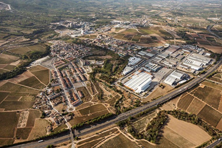 Imatge aèria de Santa Margarida i els Monjos. Ajuntament  