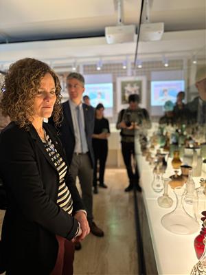 La consellera de Cultura, Sònia Hernández, visita el VINSEUM en la seva primera visita a Vilafranca. Ajuntament de Vilafranca