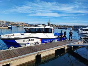 La Generalitat amplia el pantalà flotant de la Policia Marítima al port de Vilanova i la Geltrú