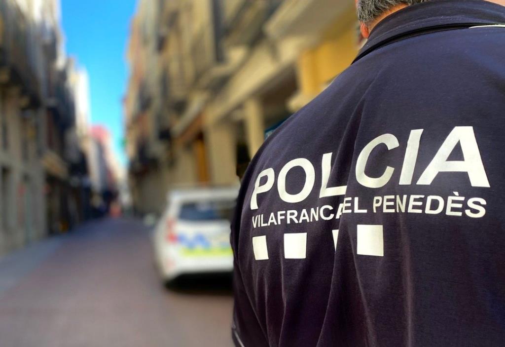 La policia local imposa 40 multes a patinets i bicicletes en dues setmanes a Vilafranca. Ajuntament de Vilafranca