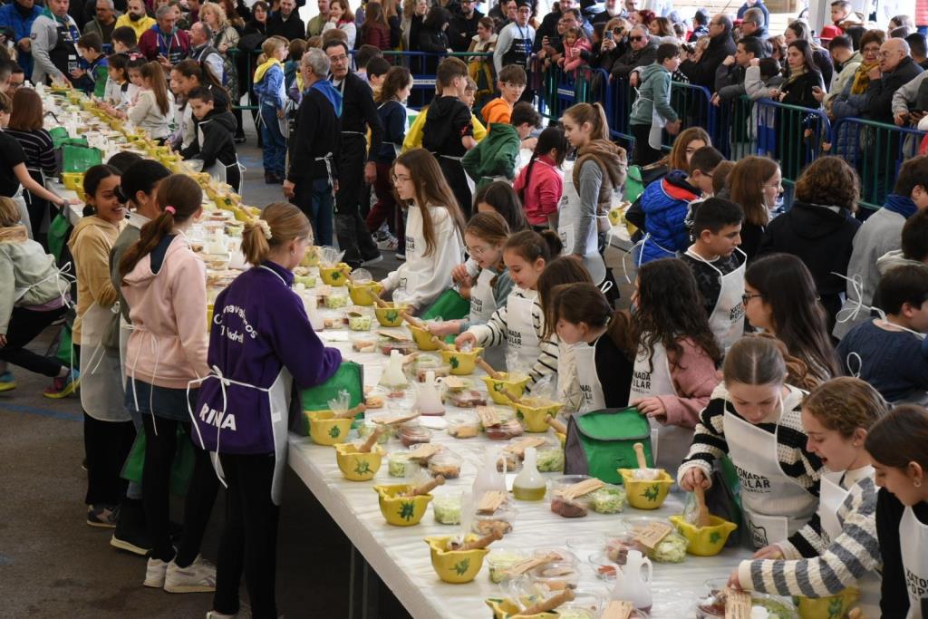 L'alumnat de 3r i 4t de primària de les escoles del Vendrell aprendrà a fer xató en horari lectiu. Ajuntament del Vendrell