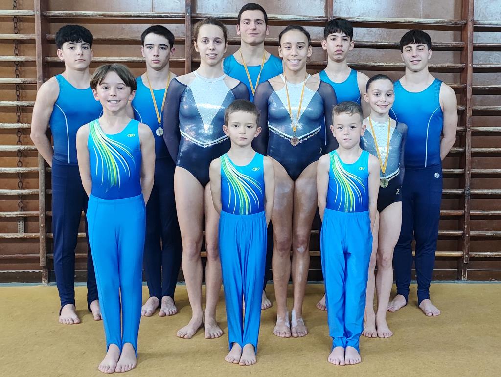 L'equip del Club Gimnàstica Vilanova. Eix