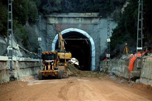 Les obres del túnel ferroviari de Roda de Berà s'han executat en un 70% i finalitzaran en el termini previst. ACN