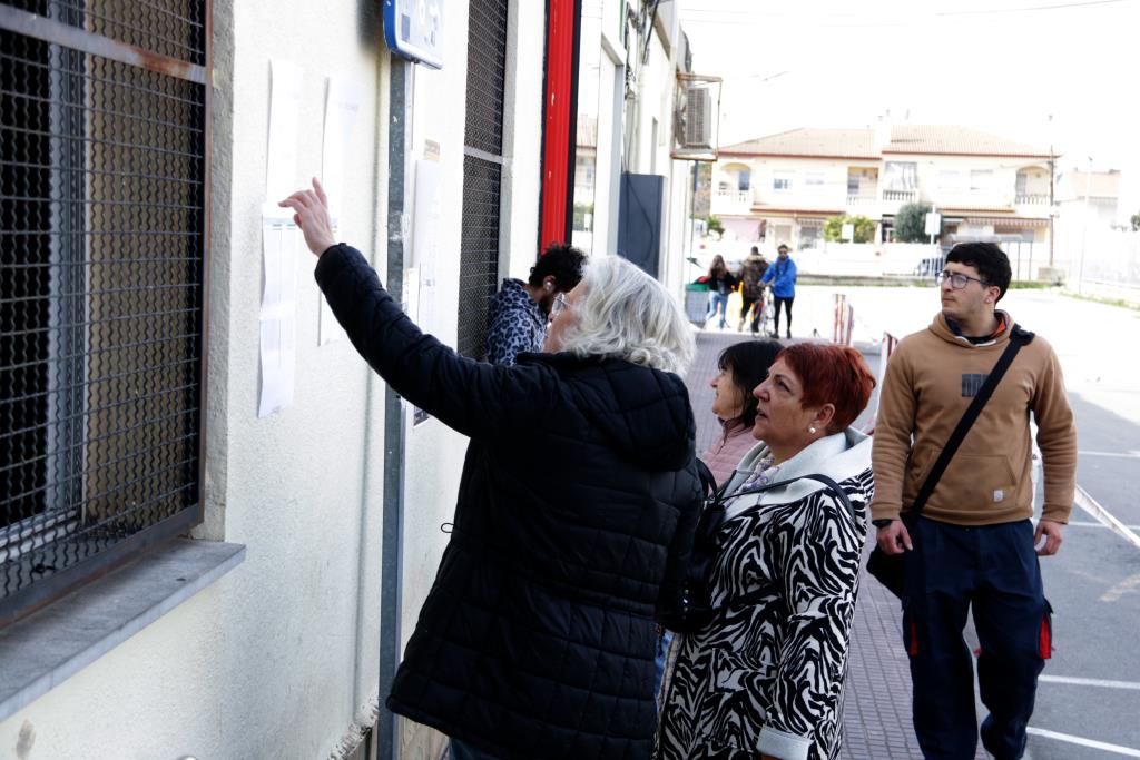 L'estació de Sant Vicenç de Calders es queda sense circulació de trens fins dilluns per les obres a l'equipament. ACN