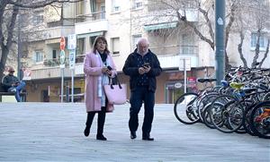 Rosa Fonoll en el moment d'arribar aquest matí als jutjats de Vilanova. Eix