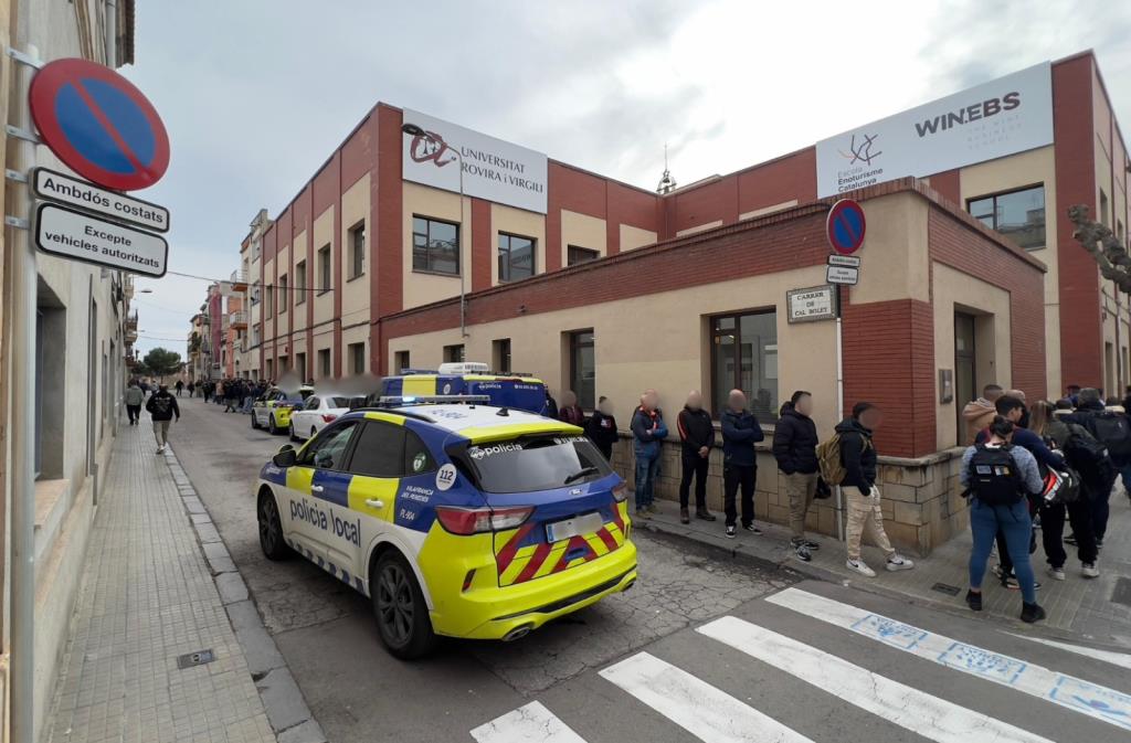 Unes 170 persones es presenten a les 9 noves places de Policia Local convocades a Vilafranca. Ajuntament de Vilafranca