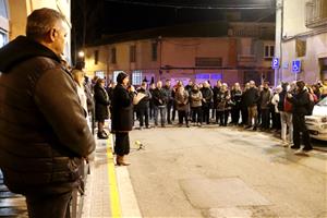 Vilanova del Camí fa cinc minuts de silenci per recordar el veí mort aquest cap de setmana per un apunyalament. ACN