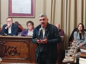 Vilanova fa oficial la petició de la Creu de Sant Jordi per la Casa d'Empara. Ajuntament de Vilanova