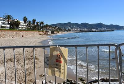 Comencen les obres per reforçar el talús de la platja de la Riera Xica a Sitges. Ajuntament de Sitges