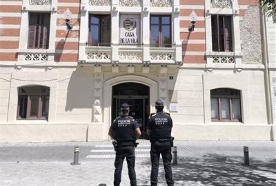 Detingudes dues persones per un intent d’empadronament fraudulent a l’OAC de Ribes. Ajt Sant Pere de Ribes
