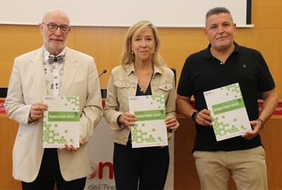 El director d’Estudis i Economia de Foment, Salvador Guillermo, la presidenta de la FEGP, Neus Lloveras, i el consultor d’Activa Prospect David Moreno