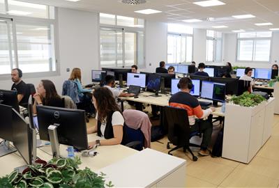 Els empleats d'àmbits tecnològics ja són el 9,1% dels afiliats, en un sector masculinitzat amb només un terç de dones. ACN