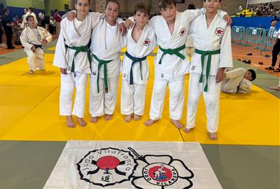 Els judoques de l'Escola de Judo Vilafranca - Vilanova. Eix