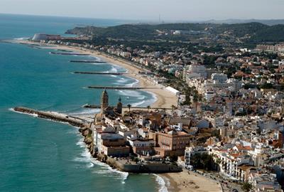 Sitges reivindica el control del seu litoral: l’alcaldessa negocia amb Costes per protegir platges i patrimoni. Ajuntament de Sitges
