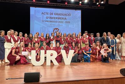 Vilafranca celebra la graduació de la primera promoció d’Infermeria de la URV formada a la ciutat. Ajuntament de Vilafranca